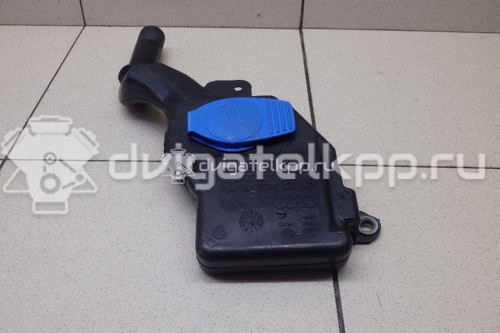 Фото Горловина бачка омывателя  8T1955463B для audi A4 [B8] {forloop.counter}}