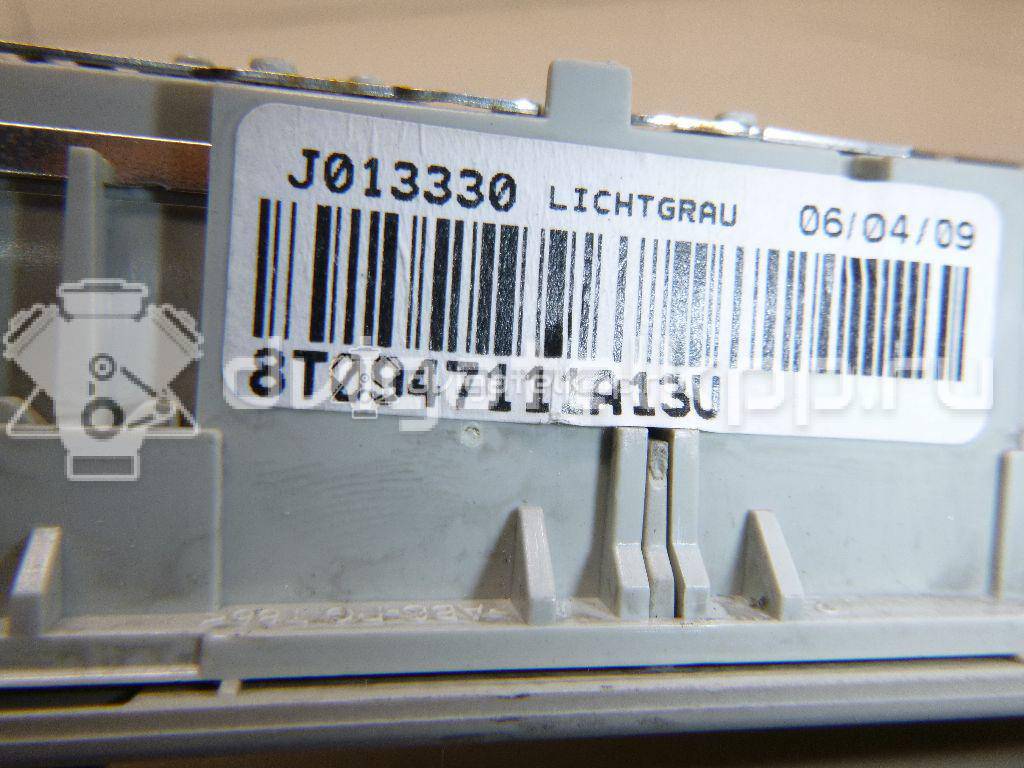 Фото Плафон салонный  8T0947111A13U для audi A4 [B8] {forloop.counter}}