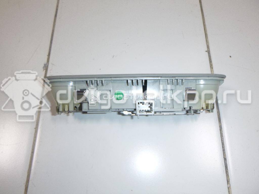 Фото Плафон салонный  8T0947111A13U для audi A4 [B8] {forloop.counter}}