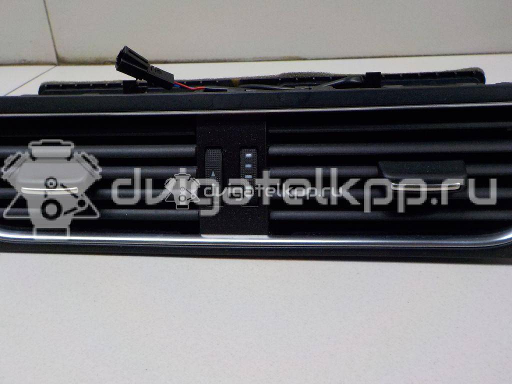 Фото Дефлектор воздушный  8T1820951CWVF для audi A4 [B8] {forloop.counter}}