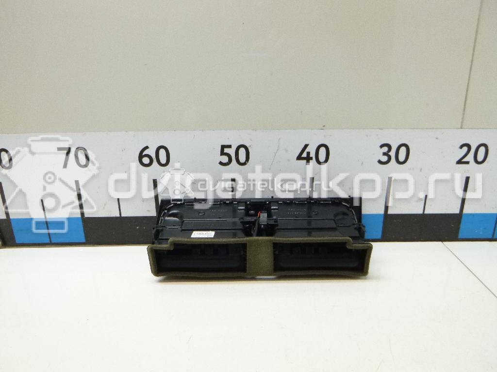 Фото Дефлектор воздушный  8T1820951CWVF для audi A4 [B8] {forloop.counter}}
