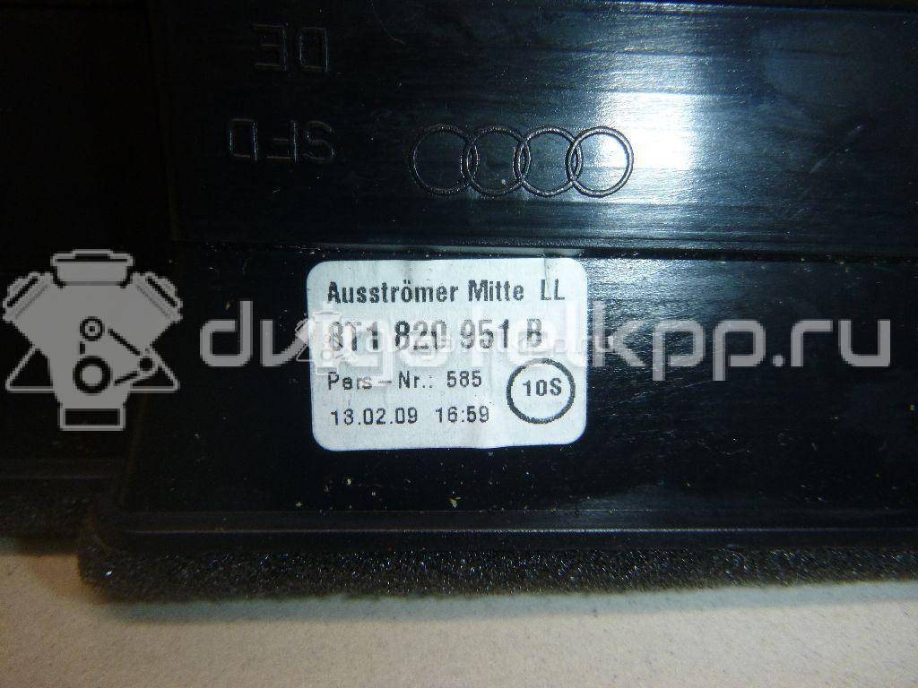 Фото Дефлектор воздушный  8T1820951CWVF для audi A4 [B8] {forloop.counter}}