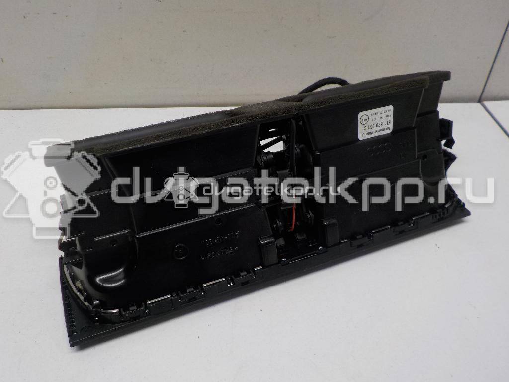 Фото Дефлектор воздушный  8T1820951CWVF для audi A4 [B8] {forloop.counter}}