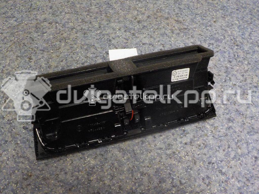 Фото Дефлектор воздушный  8T1820951CWVF для audi A4 [B8] {forloop.counter}}
