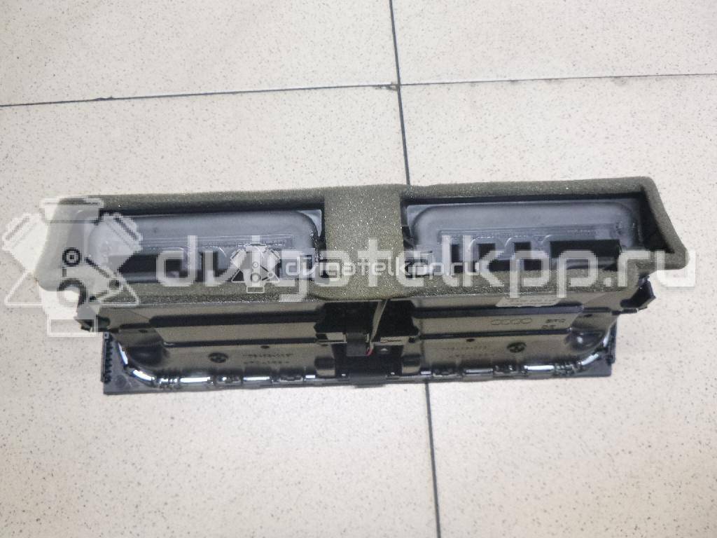 Фото Дефлектор воздушный  8T1820951CWVF для audi A4 [B8] {forloop.counter}}