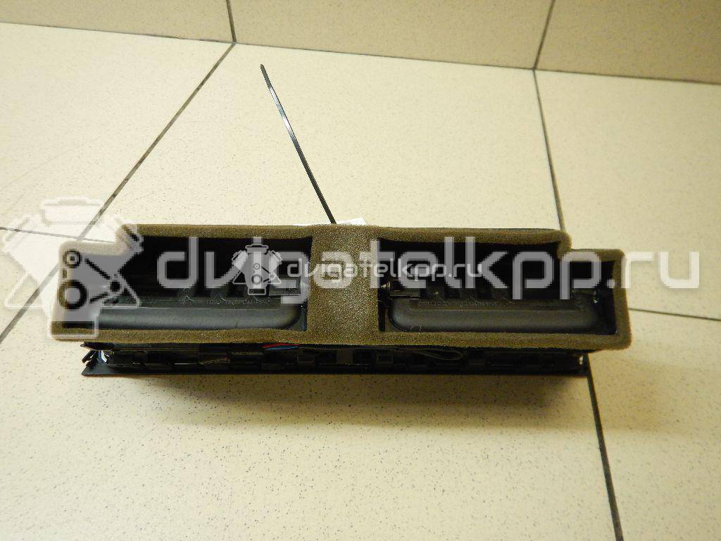 Фото Дефлектор воздушный  8t1820951cwvf для audi A4 [B8] {forloop.counter}}