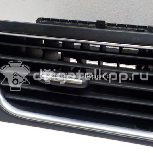 Фото Дефлектор воздушный  8T1820951EWVF для audi A4 [B8]