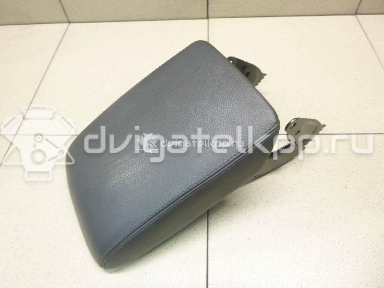 Фото Подлокотник  8k0864207c25d для audi A4 [B8] {forloop.counter}}