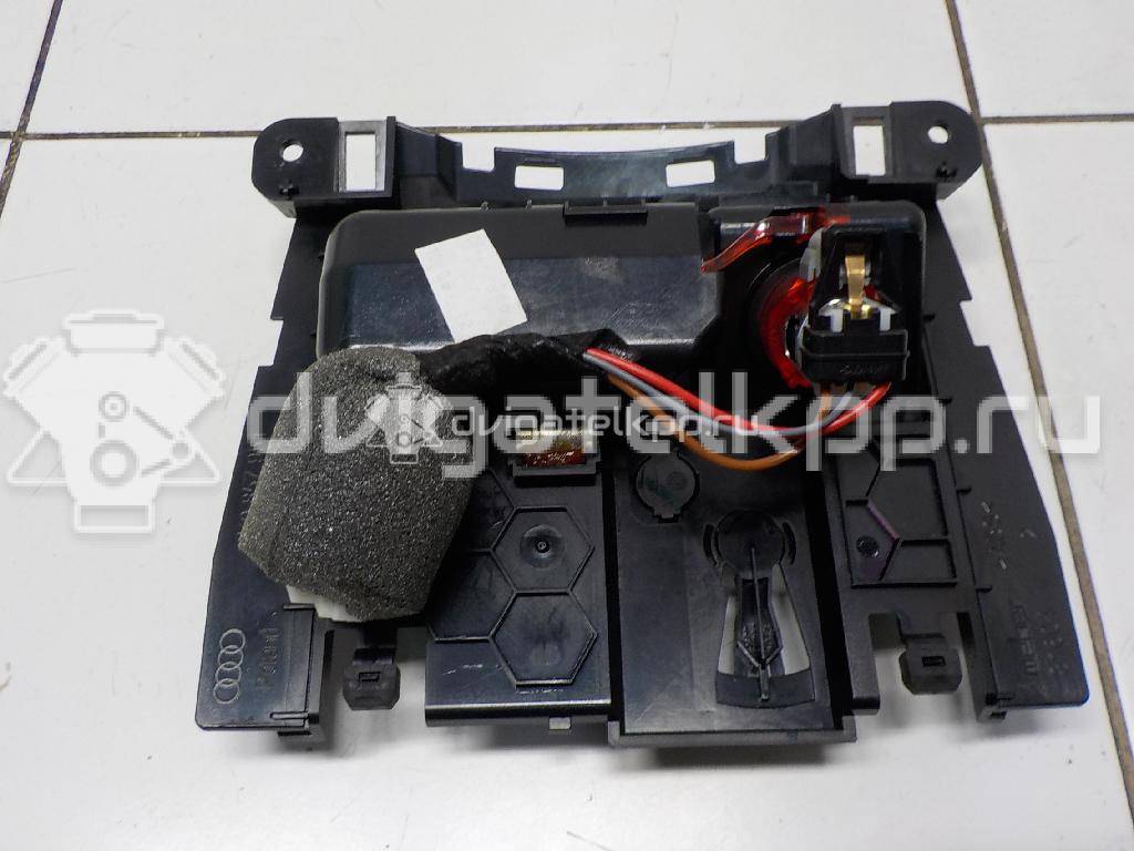 Фото Пепельница передняя  8K0857951V10 для audi A4 [B8] {forloop.counter}}