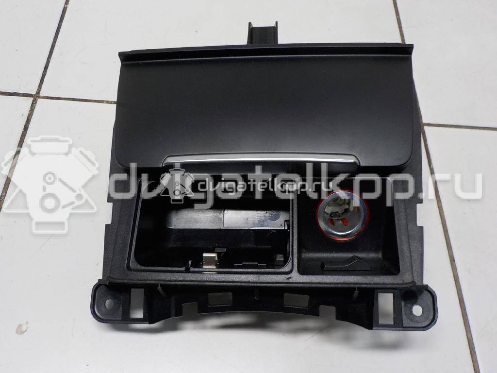 Фото Пепельница передняя  8K0857951V10 для audi A4 [B8] {forloop.counter}}