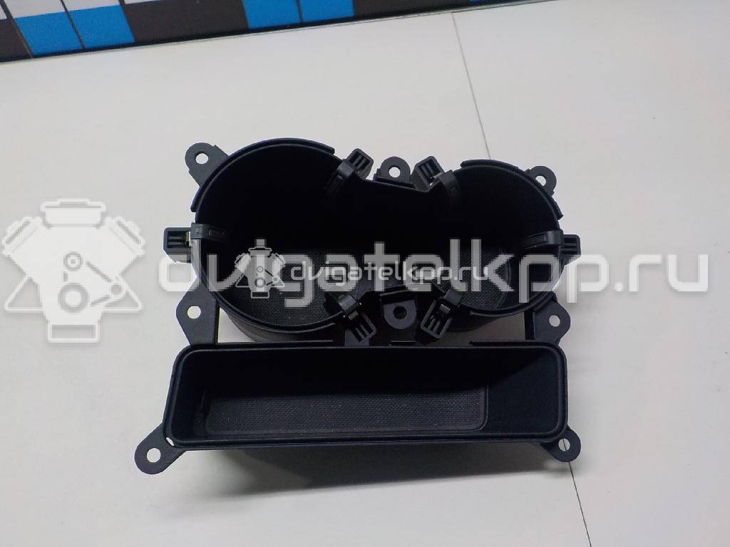 Фото Подстаканник  8K0862533B6PS для audi A4 [B8] {forloop.counter}}