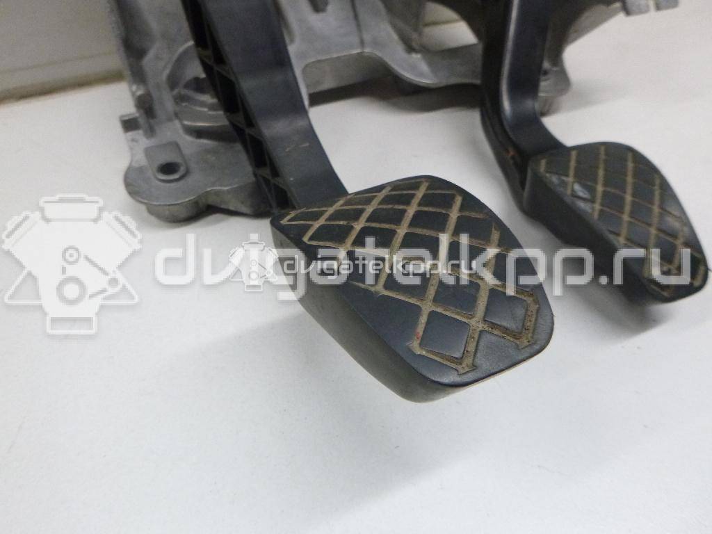 Фото Блок педалей  8K1721117 для audi A4 [B8] {forloop.counter}}
