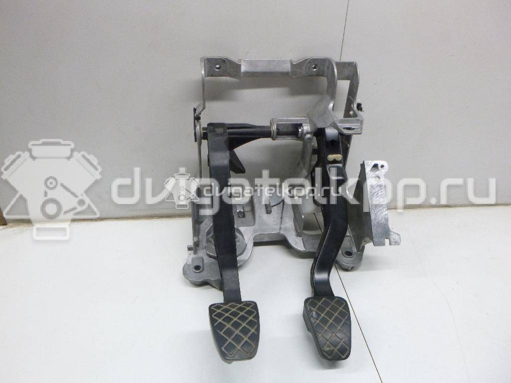 Фото Блок педалей  8K1721117 для audi A4 [B8] {forloop.counter}}