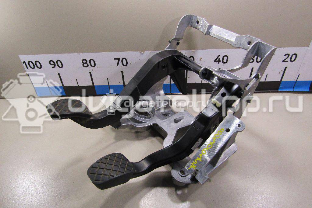Фото Блок педалей  8K1721117 для audi A4 [B8] {forloop.counter}}