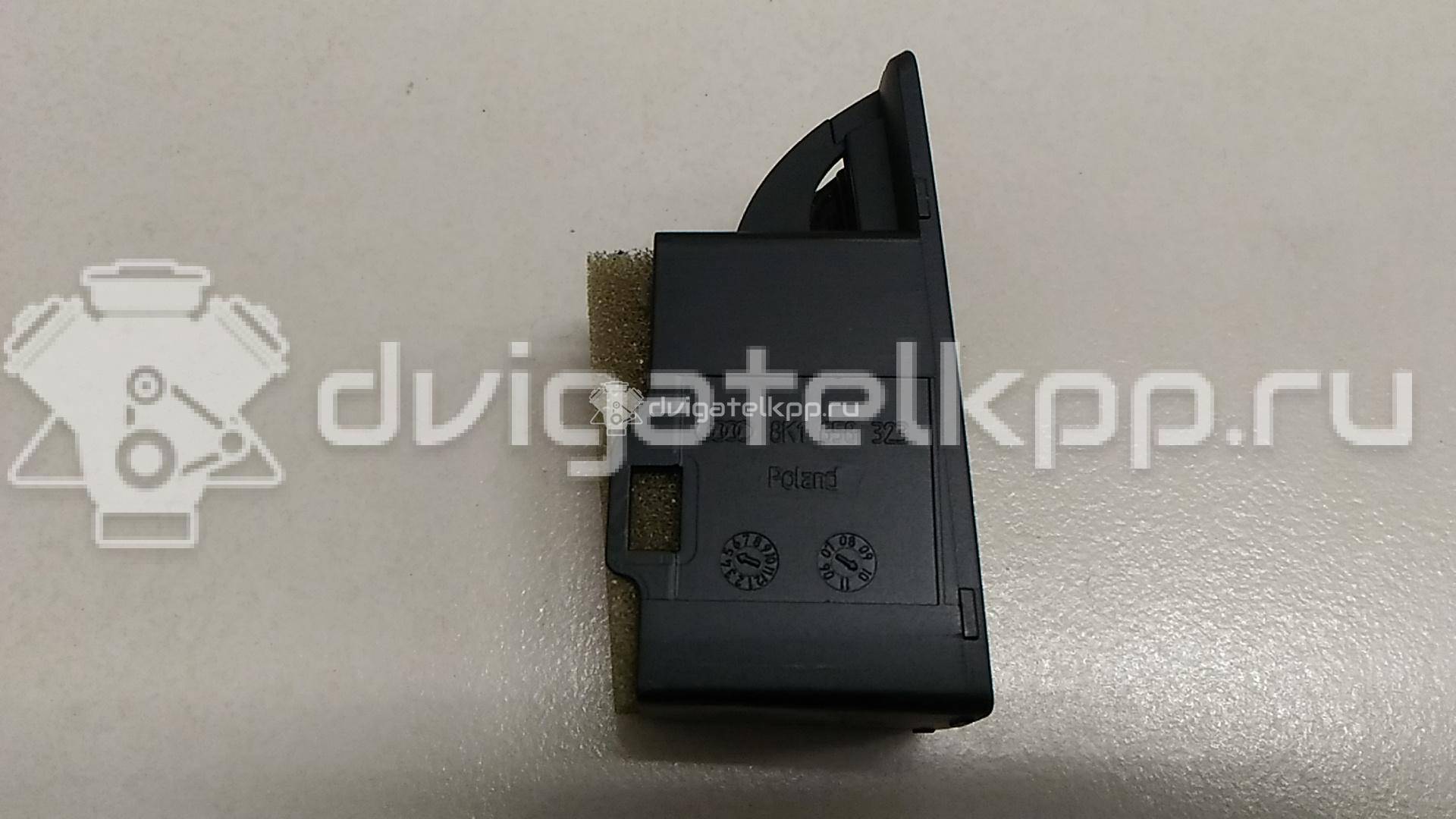 Фото Ящик передней консоли  8k1858323 для audi A4 [B8] {forloop.counter}}