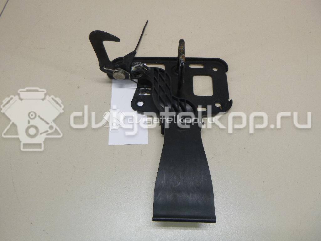 Фото Крючок капота  8T0823480 для audi A4 [B8] {forloop.counter}}