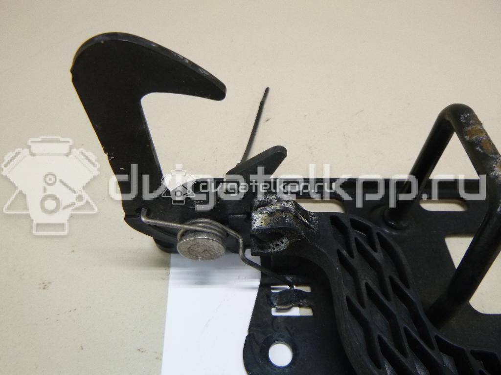 Фото Крючок капота  8T0823480 для audi A4 [B8] {forloop.counter}}