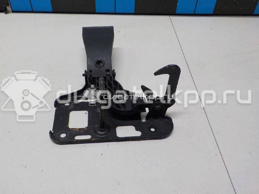 Фото Крючок капота  8T0823480 для audi A4 [B8] {forloop.counter}}