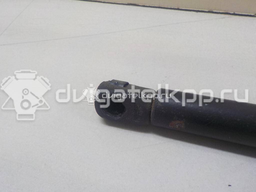 Фото Амортизатор крышки багажника  8k5827919 для Audi A4 {forloop.counter}}