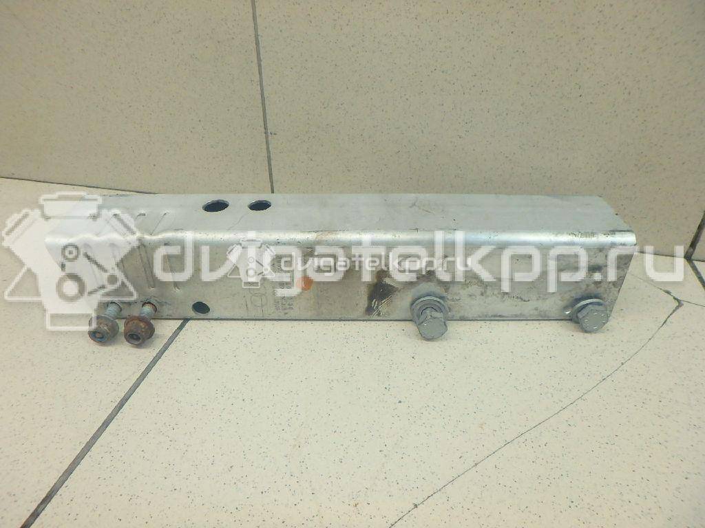 Фото Кронштейн усилителя заднего бампера правый  8k0807332a для audi A4 [B8] {forloop.counter}}