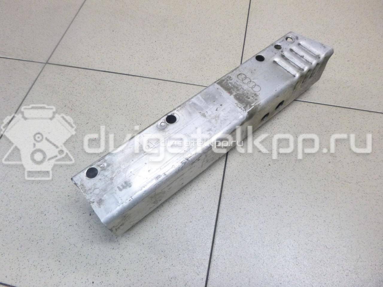 Фото Кронштейн усилителя заднего бампера правый  8K0807332A для audi A4 [B8] {forloop.counter}}