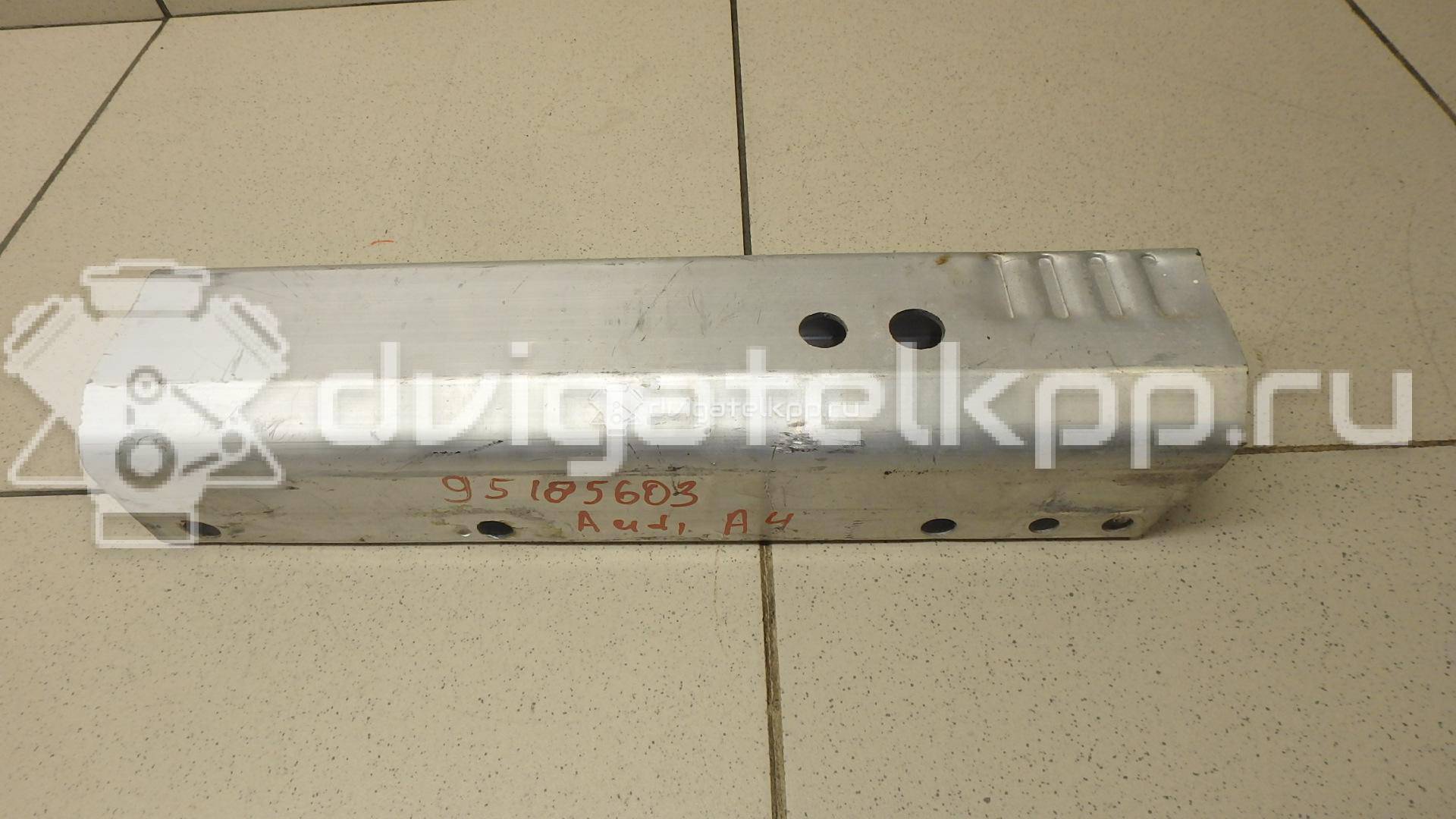 Фото Кронштейн усилителя заднего бампера правый  8k0807332a для audi A4 [B8] {forloop.counter}}