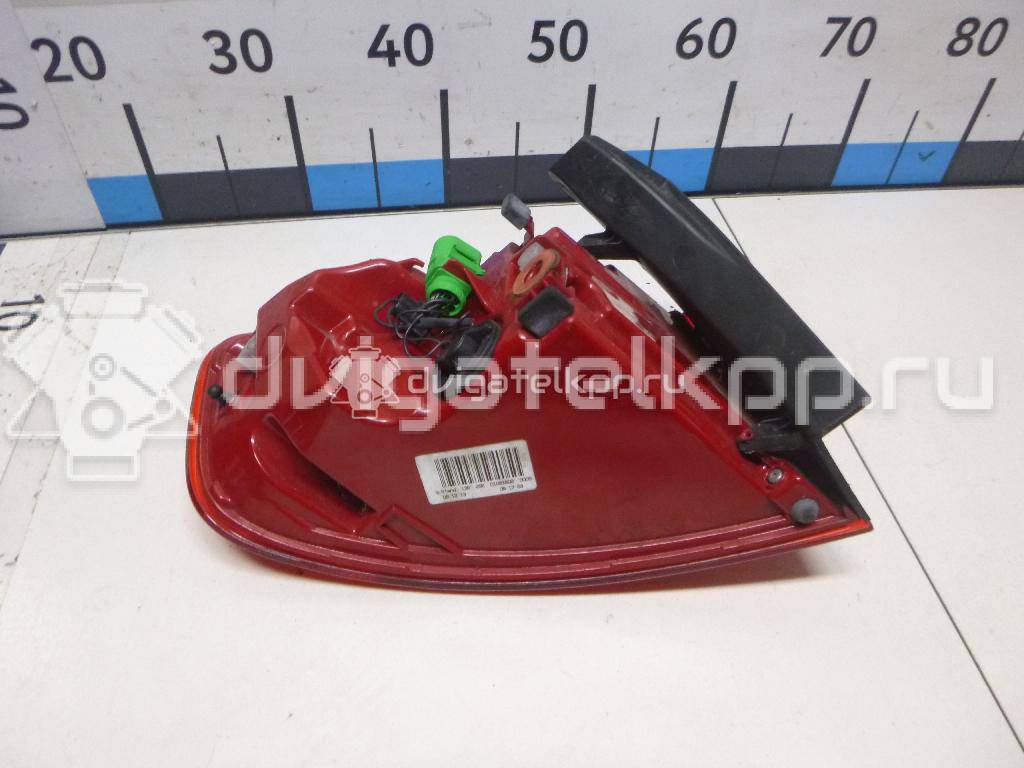 Фото Фонарь задний наружный правый  8K5945096AC для Audi A4 {forloop.counter}}