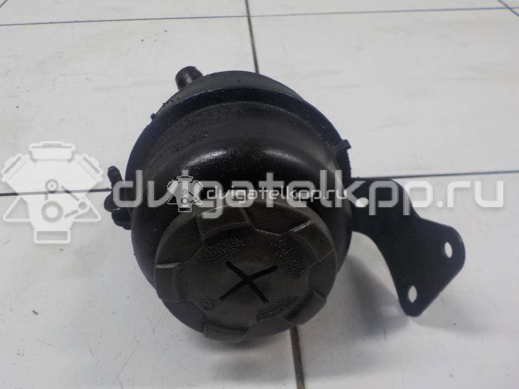 Фото Бачок гидроусилителя  4F0422371D для audi A4 [B8] {forloop.counter}}