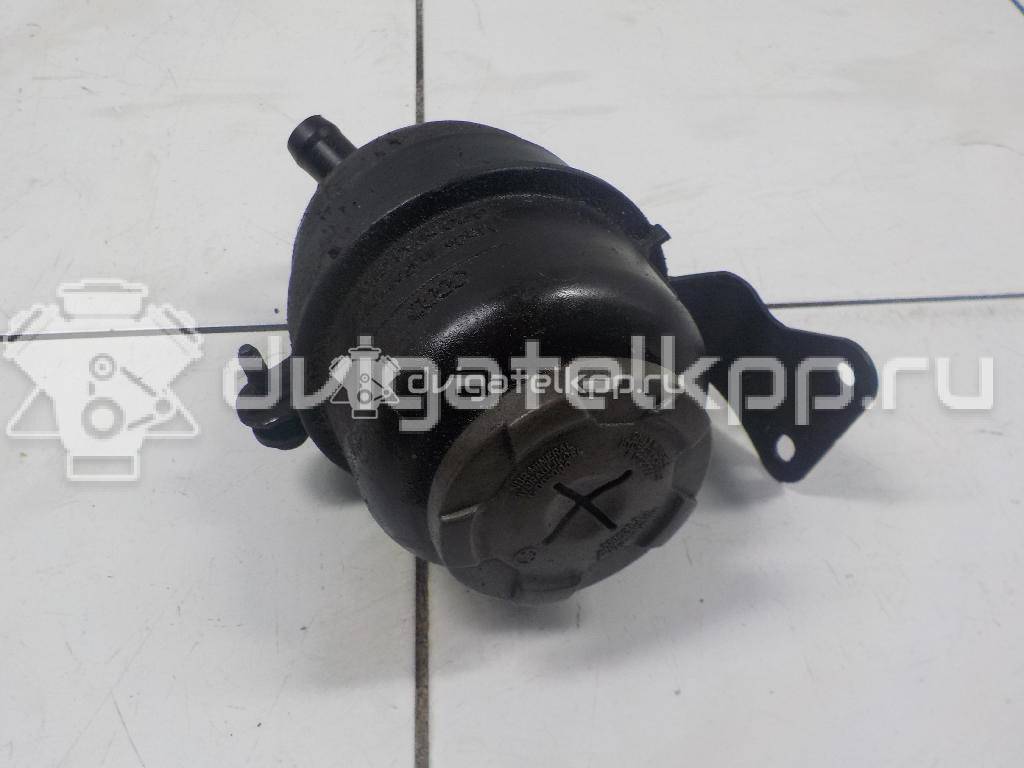 Фото Бачок гидроусилителя  4F0422371D для audi A4 [B8] {forloop.counter}}