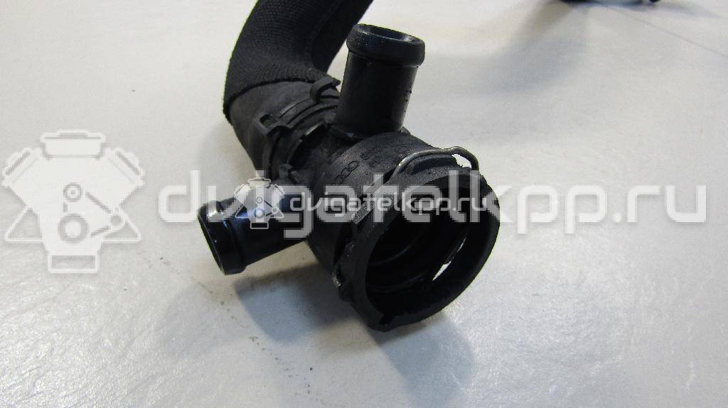 Фото Шланг системы охлаждения  8K0121055L для Audi A5 / A4 {forloop.counter}}