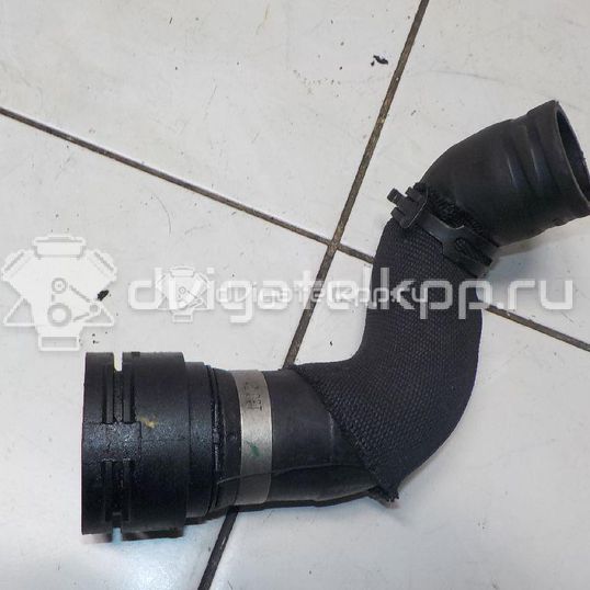 Фото Патрубок радиатора  8k0121051c для audi A4 [B8]