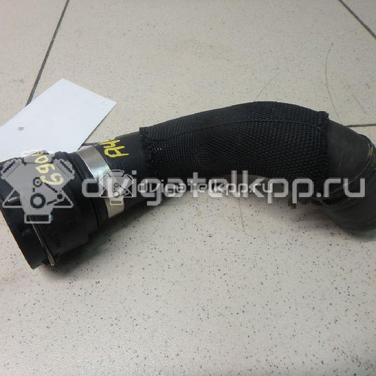 Фото Патрубок радиатора  8K0121051C для audi A4 [B8]