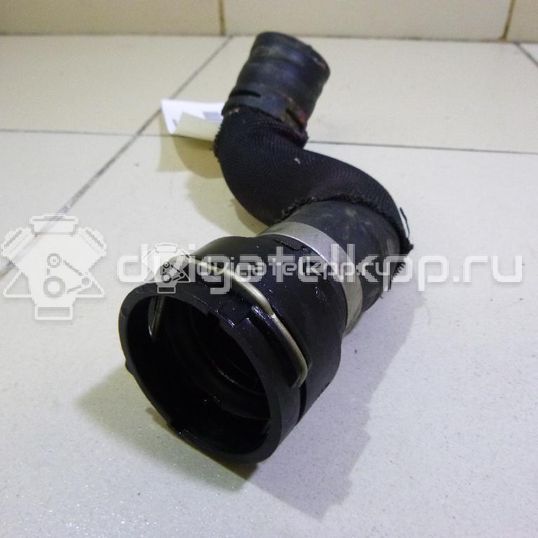 Фото Патрубок радиатора  8k0121051c для audi A4 [B8]