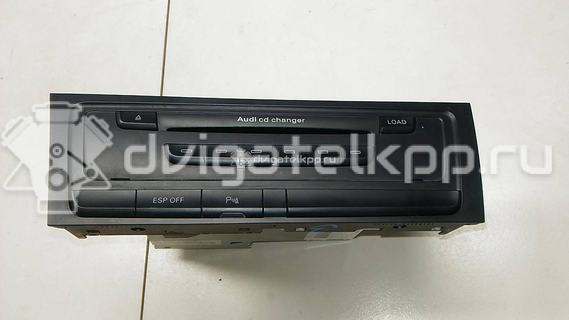Фото Ченджер компакт дисков  8T1035110C для audi A4 [B8] {forloop.counter}}
