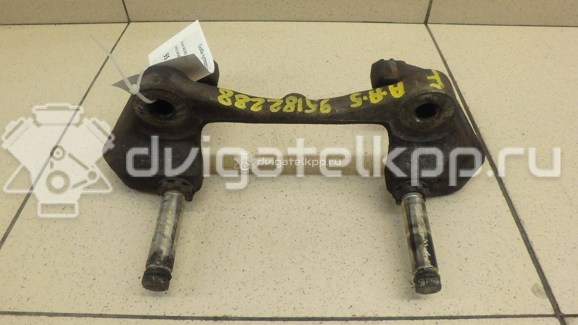 Фото Скоба суппорта переднего  8k0615125 для audi A4 [B8] {forloop.counter}}
