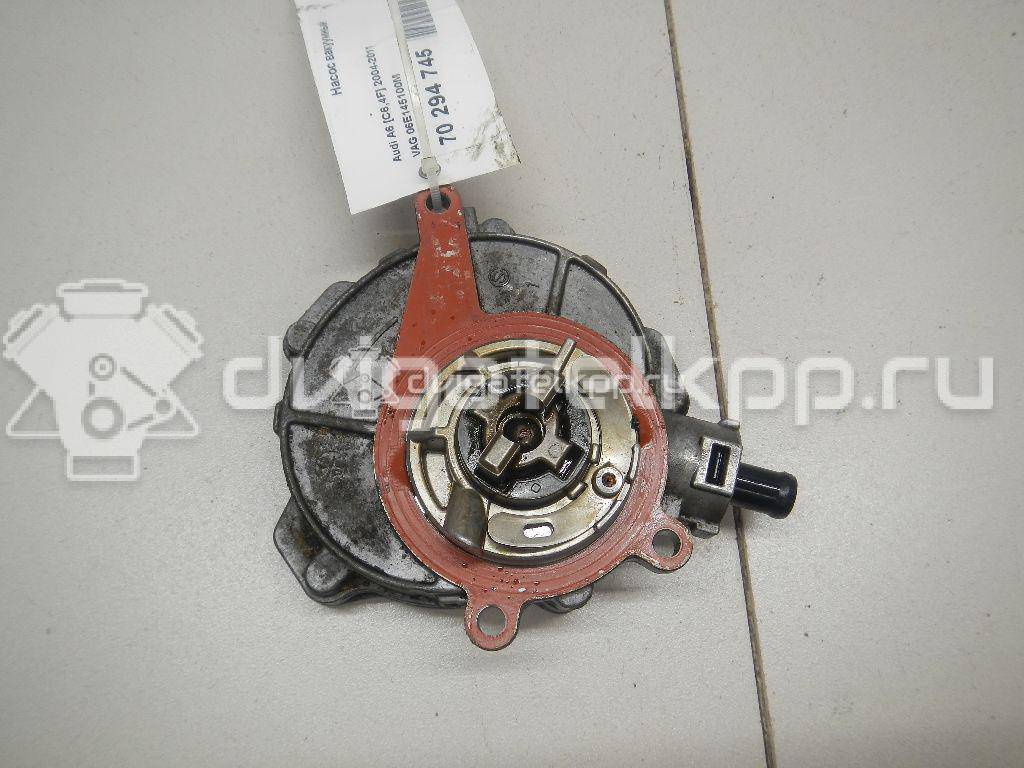 Фото Насос вакуумный  06E145100M для Audi A4 / A6 / A5 / A8 / Q5 {forloop.counter}}