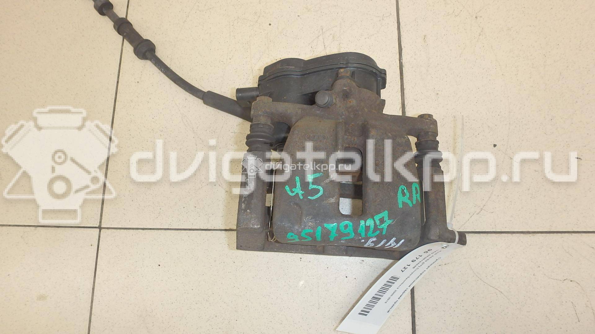 Фото Суппорт тормозной задний правый  8K0615404B для Audi A5 / A4 / Q5 {forloop.counter}}