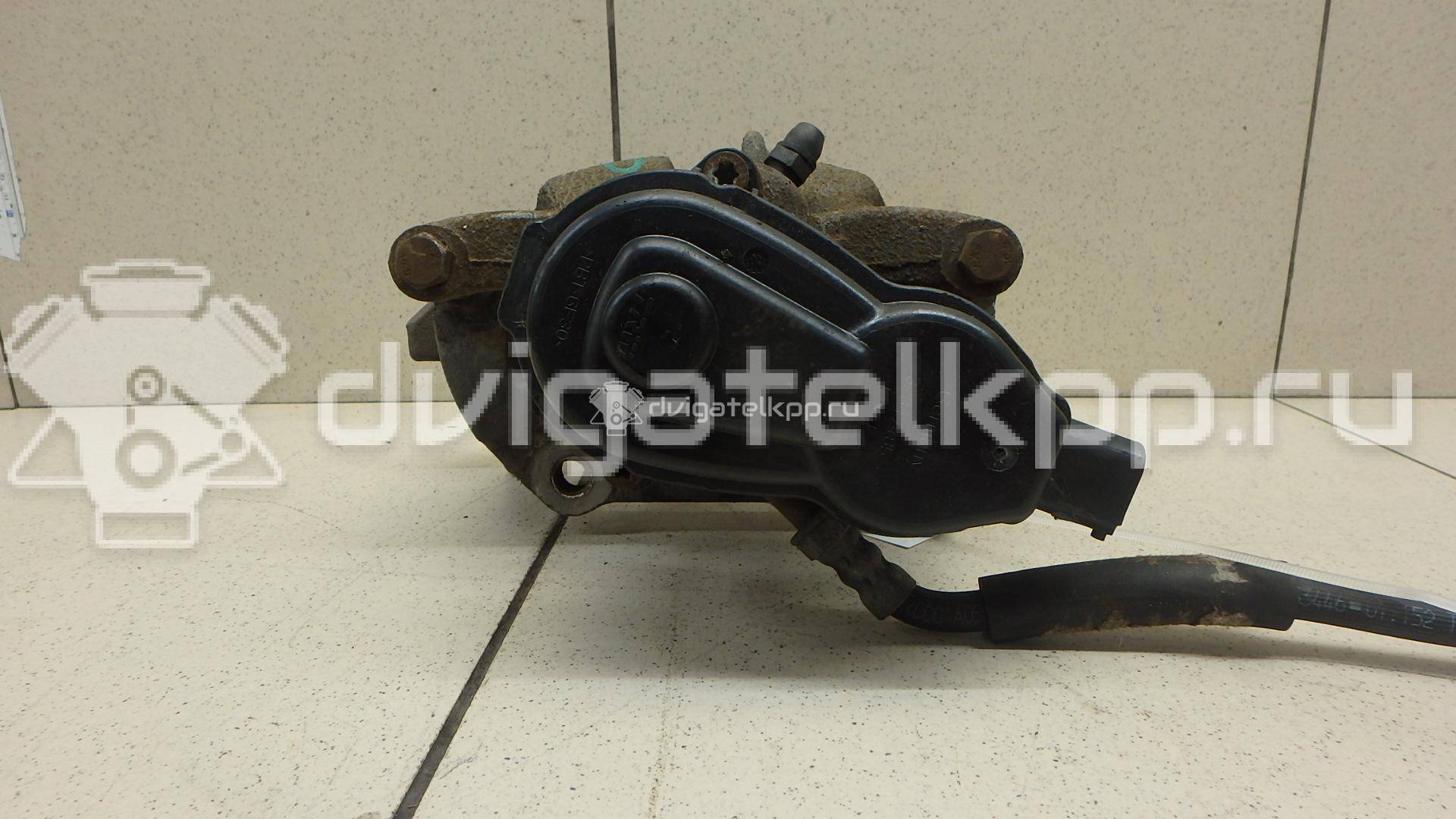 Фото Суппорт тормозной задний правый  8K0615404E для Audi A5 / A4 / Q5 {forloop.counter}}