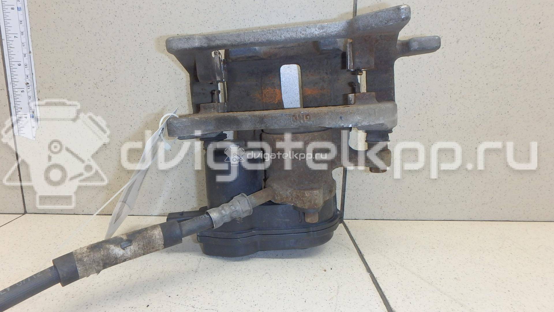Фото Суппорт тормозной задний правый  8K0615404E для Audi A5 / A4 / Q5 {forloop.counter}}