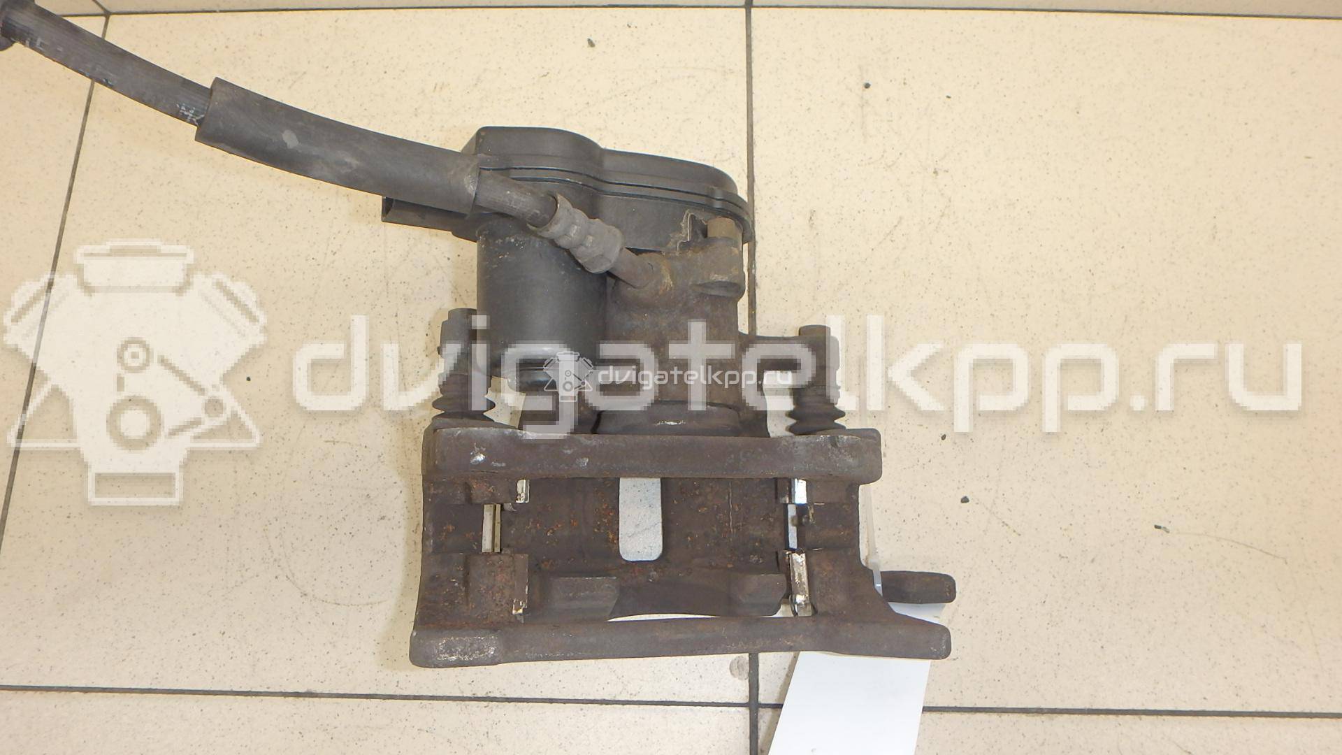 Фото Суппорт тормозной задний левый  8K0615403B для Audi A5 / A4 / Q5 {forloop.counter}}