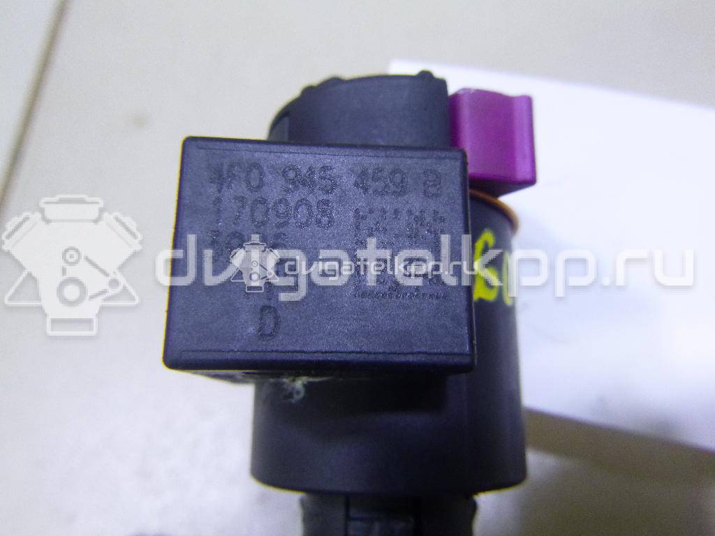 Фото Датчик включения стопсигнала  4F0945459B для Audi A4 / A6 / A5 / A8 / Q5 {forloop.counter}}