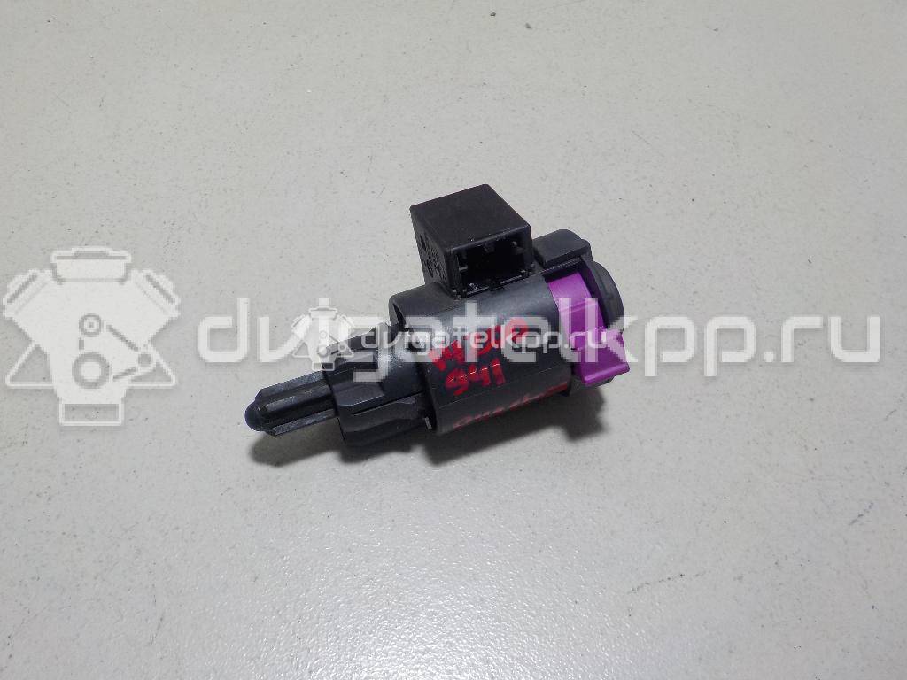 Фото Датчик включения стопсигнала  4F0945459B для Audi A4 / A6 / A5 / A8 / Q5 {forloop.counter}}