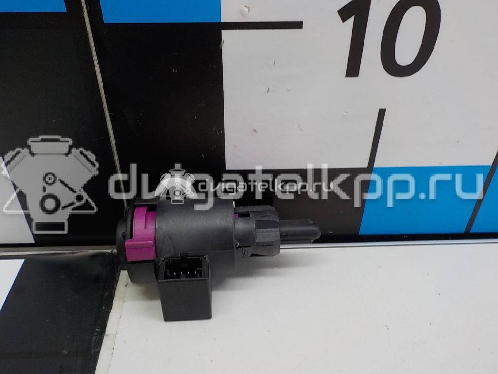 Фото Датчик включения стопсигнала  4F0945459B для Audi A4 / A6 / A5 / A8 / Q5 {forloop.counter}}