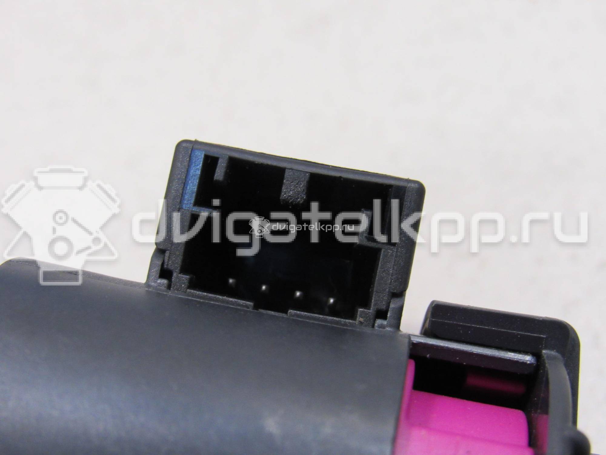 Фото Датчик включения стопсигнала  4F0945459B для Audi A4 / A6 / A5 / A8 / Q5 {forloop.counter}}