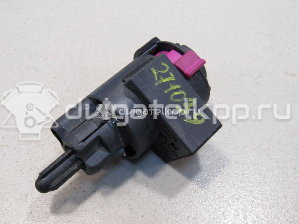 Фото Датчик включения стопсигнала  4F0945459B для Audi A4 / A6 / A5 / A8 / Q5 {forloop.counter}}