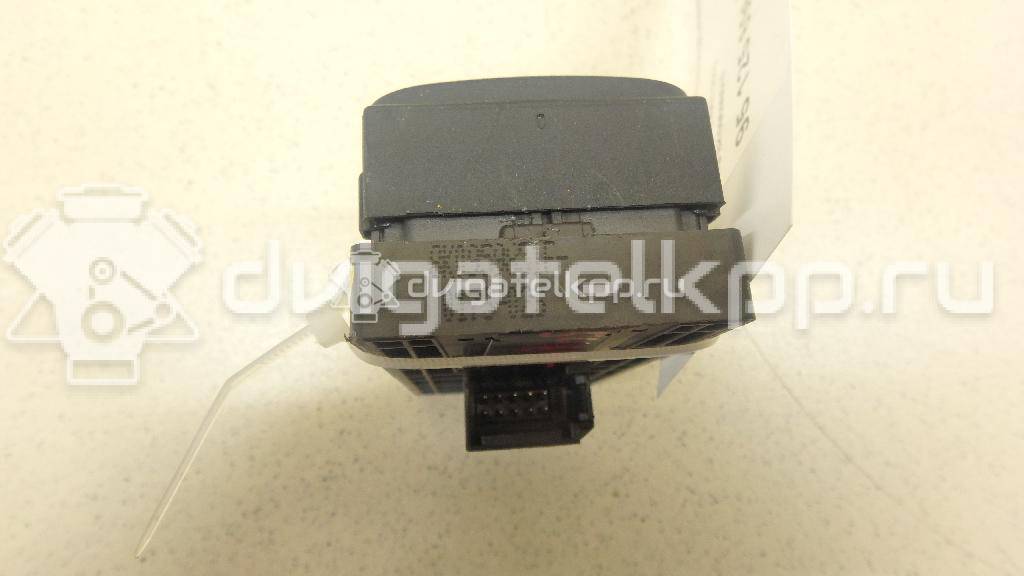 Фото Блок управления стеклоподъемниками  8K0959851F для Audi A5 / A4 / Q5 {forloop.counter}}