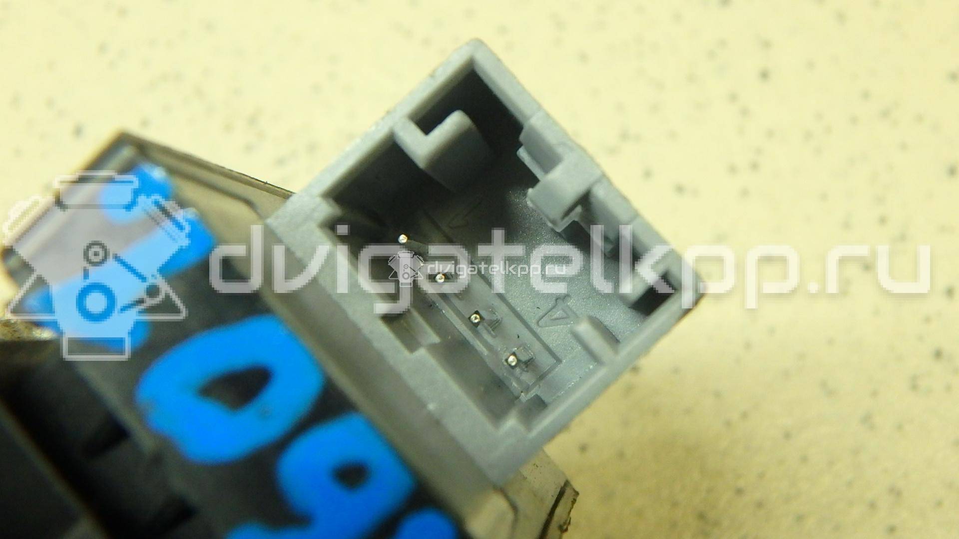 Фото Кнопка стеклоподъемника  8k0959855a для Audi A5 / A4 / Q5 {forloop.counter}}