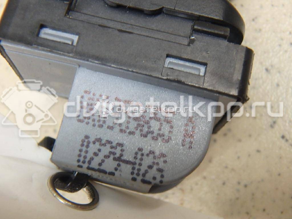 Фото Кнопка стеклоподъемника  8K0959855A для Audi A5 / A4 / Q5 {forloop.counter}}