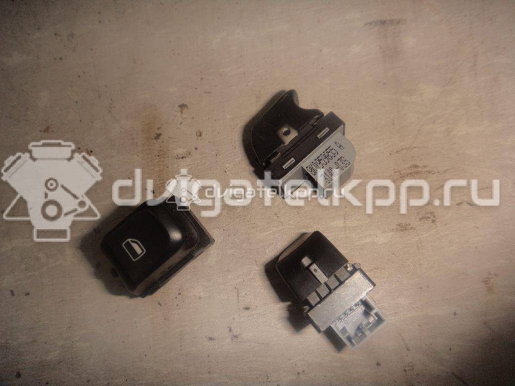 Фото Кнопка стеклоподъемника  8K0959855A для Audi A5 / A4 / Q5 {forloop.counter}}