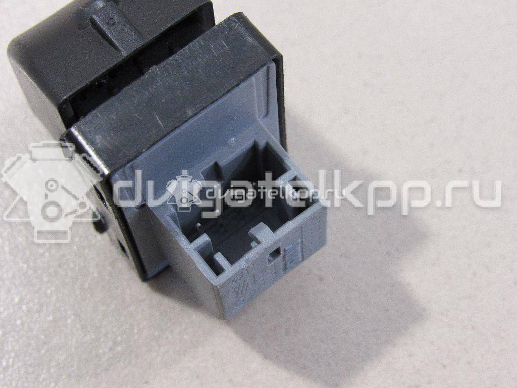 Фото Кнопка стеклоподъемника  8k0959855a для Audi A5 / A4 / Q5 {forloop.counter}}